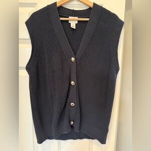 Oversized chunky knit sleeveless sweater vest